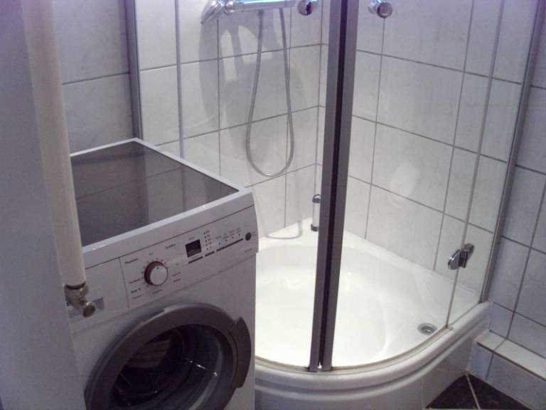 Family-oriented pleasant rental apartment with barbeque, yard & patio | Close to the beach | Pet-friendly — photo 5