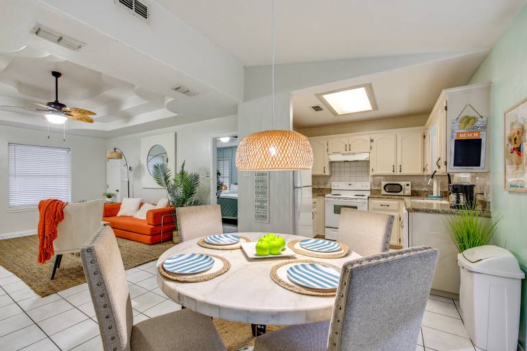 Welcoming Edinburg Apartment - Pet Friendly! — photo 2