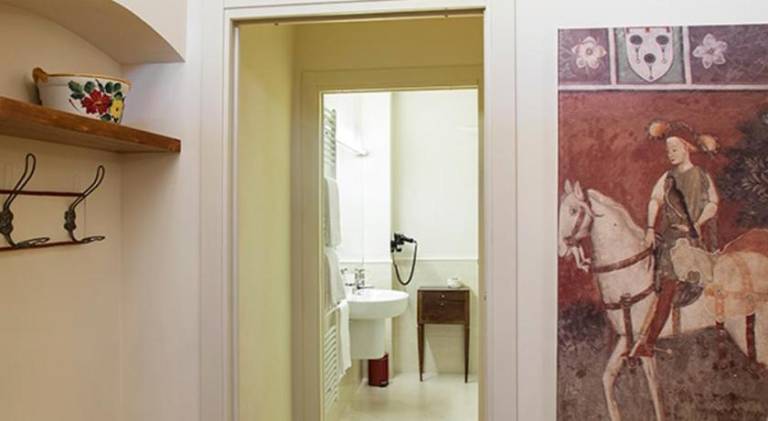 Borromeo Rooms Bed & Living — photo 5