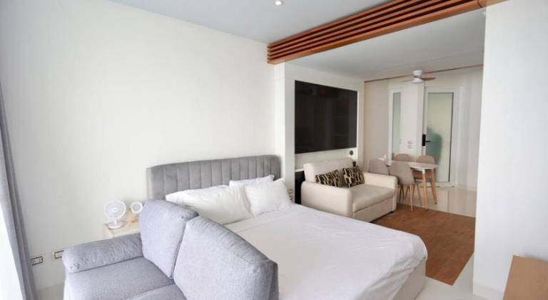 Holiday apartment with pool — photo 2