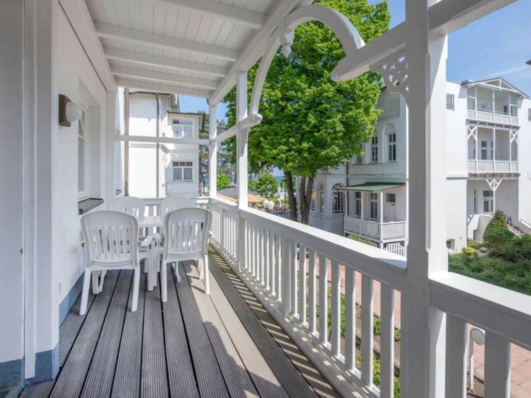 Ferienwohnung mit 2 Schlafzimmern und Balkon in Binz