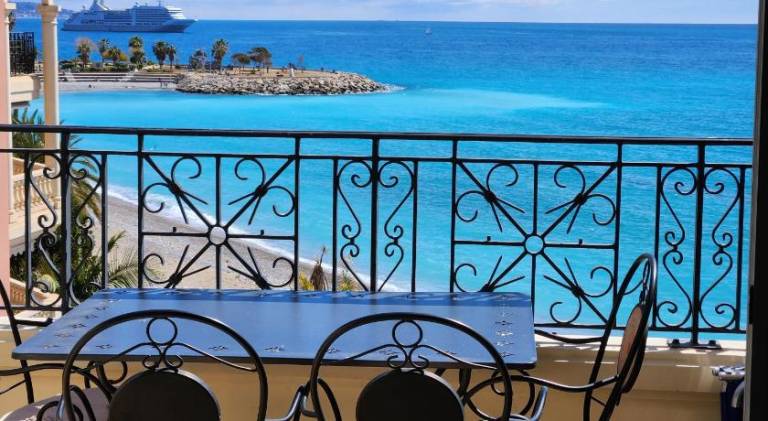 Nice holiday apartment | Close to the beach | Pets are welcome in Menton