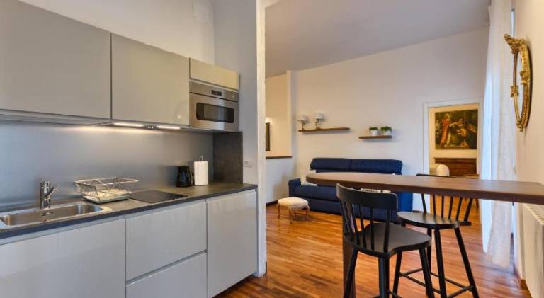Holiday apartment with terrace & yard — photo 3