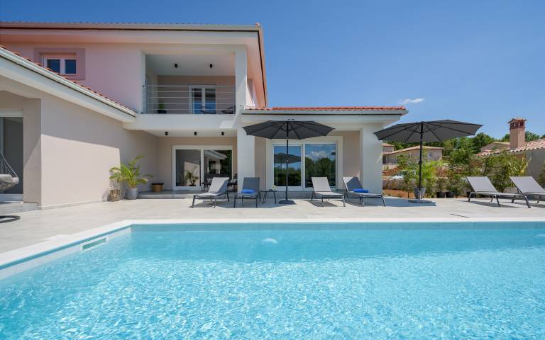 Villa  Kunj