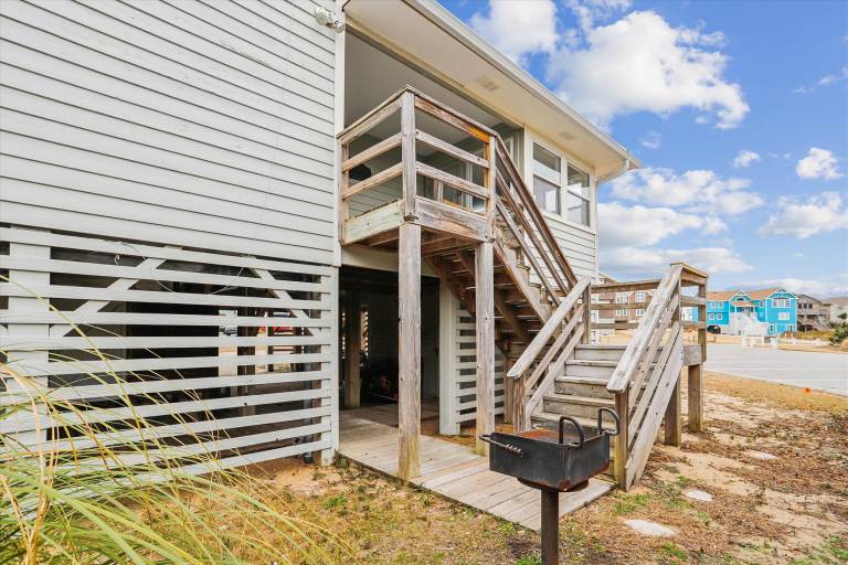 D130 - Shannon is a semi-oceanfront house with 4 BR, 3 BA and ocean views! — photo 4