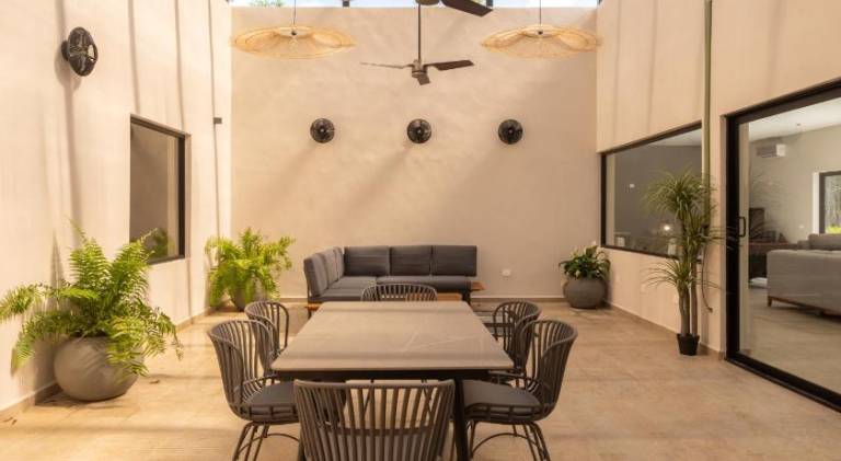 Villa with pool — photo 3
