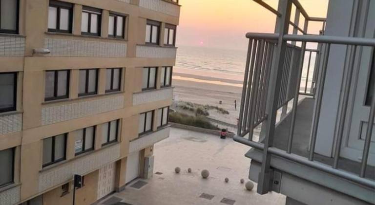 Holiday apartment with 1 room for 4 persons in Middelkerke