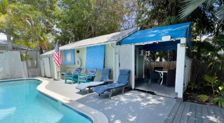 Apartment | Near Southernmost Point | Next to the beach | Pets allowed in Key West, FL