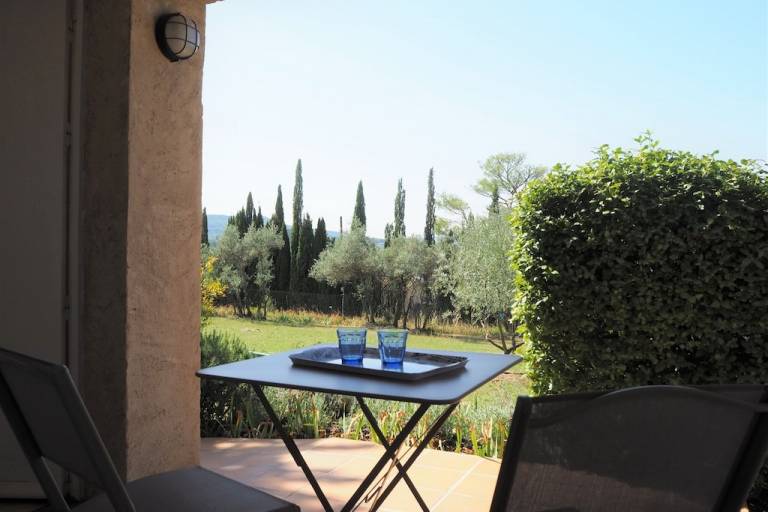House with patio & garden | Pets are welcome — photo 2