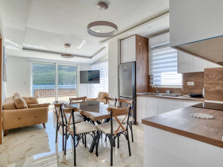 Ljubica Superior 3 Zimmer Apartment mit Meerblick