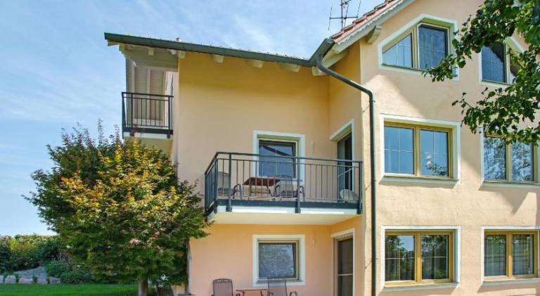 Holiday apartment with 1 room for 3 persons in Kirchham