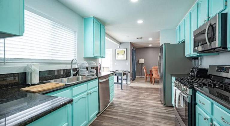 Fully equipped ample house with garden, pool & grill | Pets are welcome — photo 3