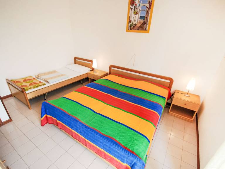Apartment with pool, yard & terrace — photo 4