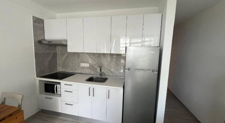 Holiday apartment with private pool & patio | Next to the beach | Dogs allowed — photo 5