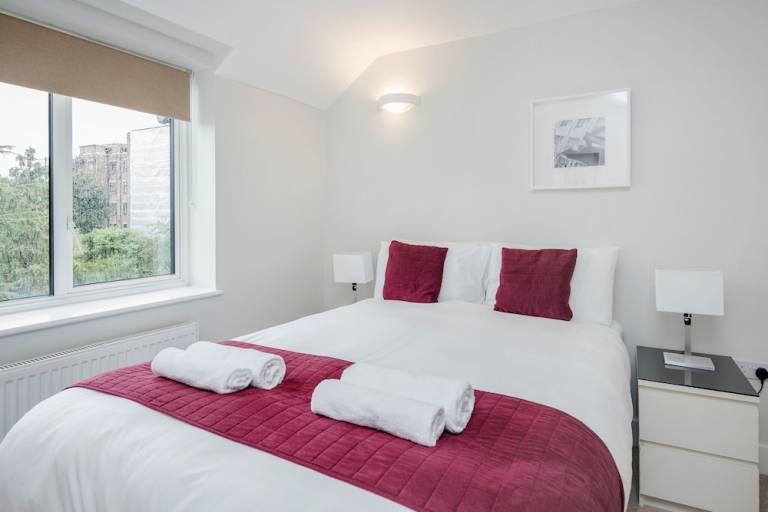 Apartment Thames Ditton