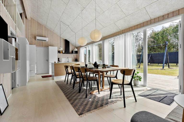 Vacation home with terrace, barbecue & sauna — photo 5