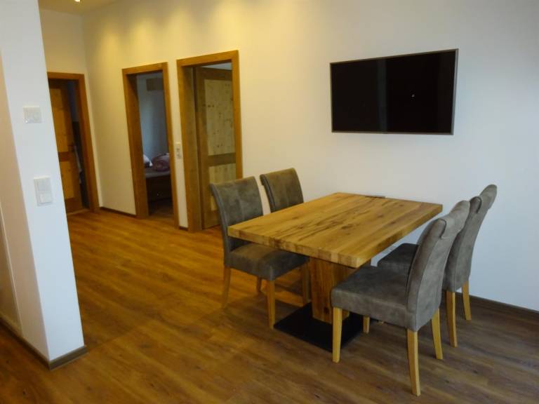 Rental apartment with yard, terrace & barbecue in Leogang