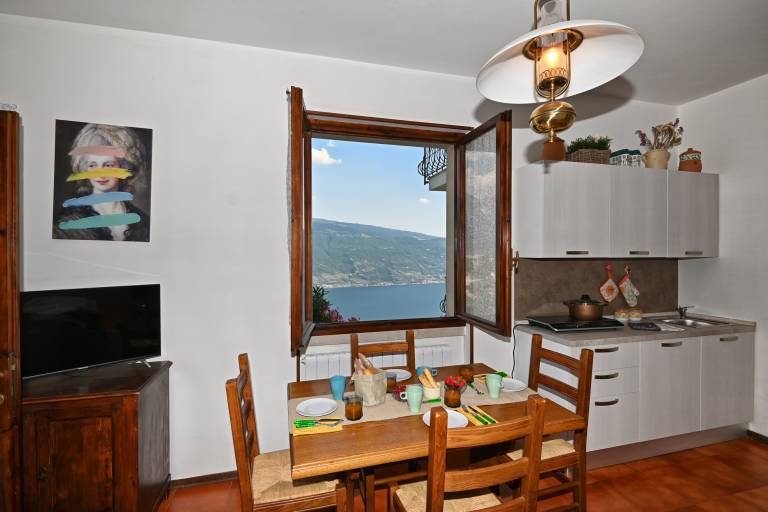 Rental apartment with terrace — photo 2