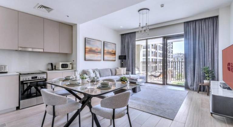 Holiday apartment with terrace & private pool in Dubai