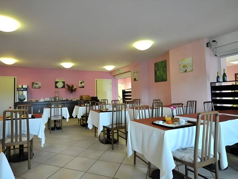 Contact Hotel - Prim Witry - Reims Nord — photo 4