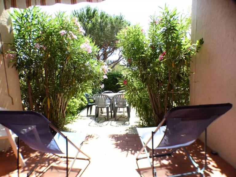 Lou Baou Residence - Large terrace, swimming pools, tennis, cove, beach... — photo 3