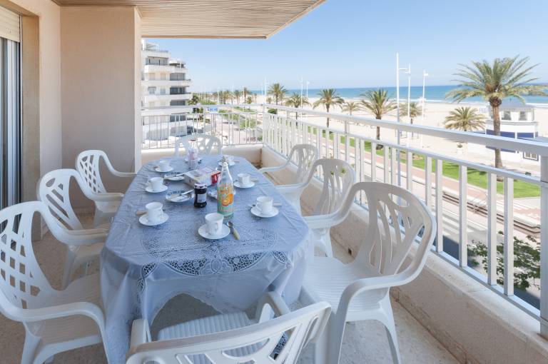 Family-oriented lovely apartment with terrace, yard & pool | Close to the beach | Pets allowed in Gandia