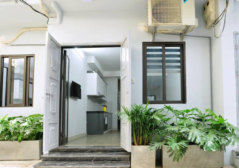 T House — photo 2
