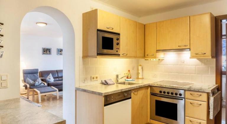 Holiday apartment with 2 rooms for 5 persons — photo 4