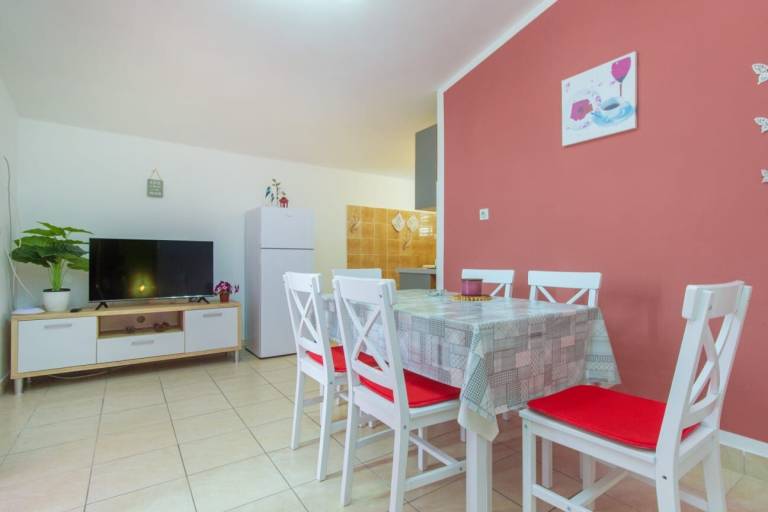 Apartment with BBQ | Sea view — photo 3