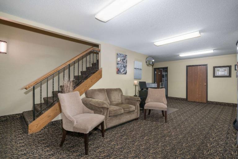 Super 8 By Wyndham Alexandria Mn — photo 5