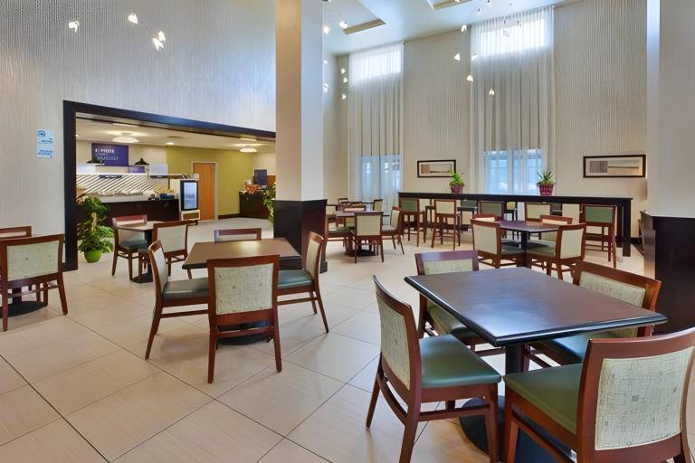 Holiday Inn Express & Suites Geneva Finger Lakes By IHG — photo 5