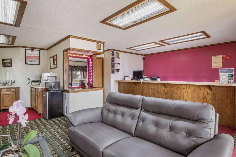 Econo Lodge Cameron — photo 5