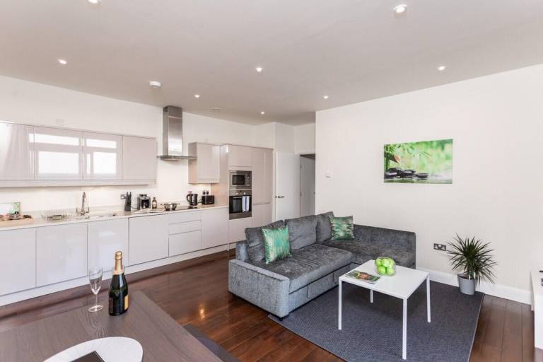 Apartment with terrace | Suitable for remote work — photo 4