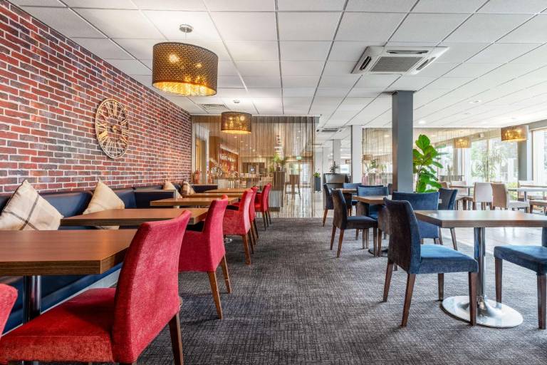 Park Inn by Radisson Peterborough Hotel — photo 5