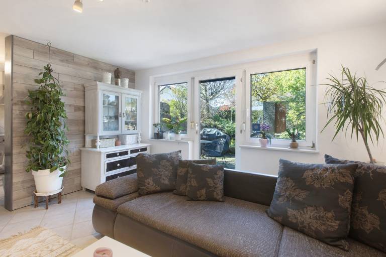 Family-oriented pleasant apartment with patio, fast internet & grill | Garden view | Pets are welcome — photo 4