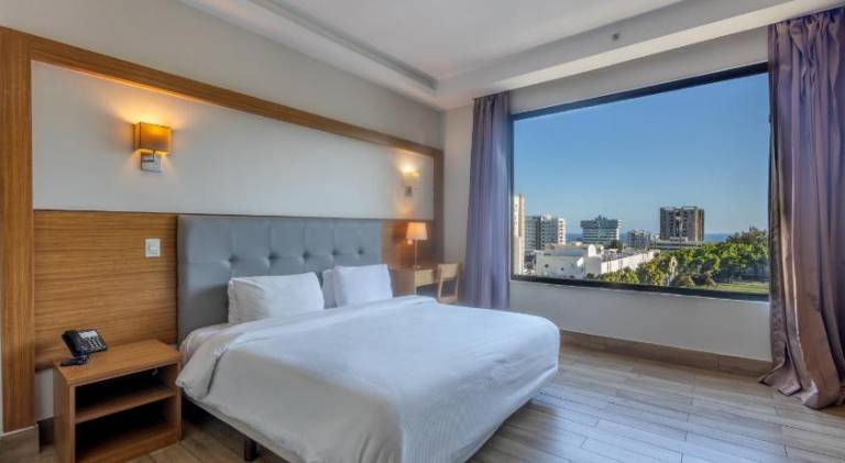 Weston Suites & Hotel — photo 2