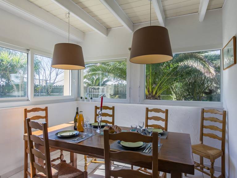 Fully equipped vacation home with garden, patio & barbeque | Beach nearby | Pets allowed — photo 4