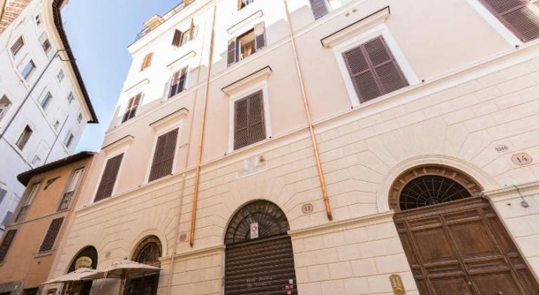 Wonderful apartment with hot tub, sauna & yard | Next to Pantheon | Pets are welcome — photo 4