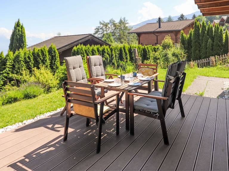 Vacation home with garden, patio & barbeque | Mountain view — photo 3