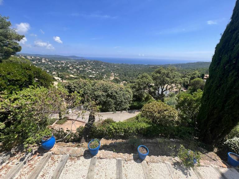 Vacation home with garden & private pool — photo 2