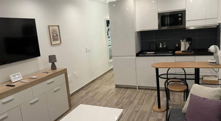 Holiday apartment with pool — photo 4