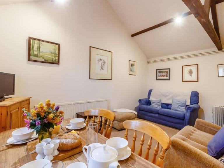 Fully equipped wonderful cottage with hot tub & pool | Pets allowed — photo 2