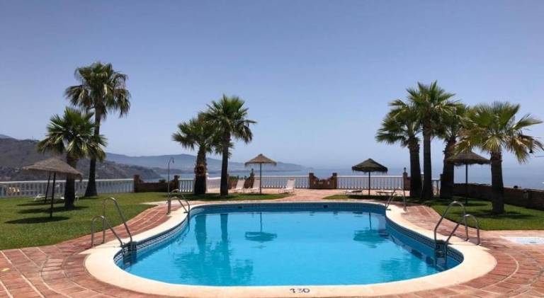 Wonderful rental apartment with private pool, garden & patio | Beach nearby | Pets allowed — photo 2