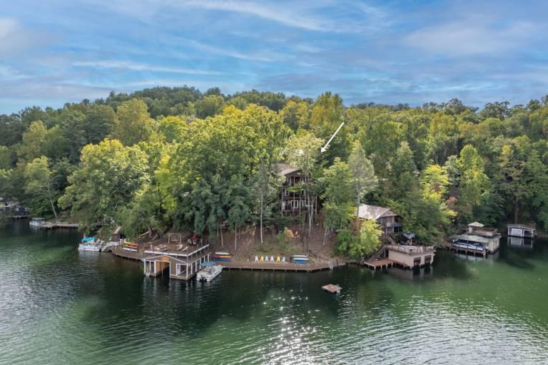 House Lake Lure