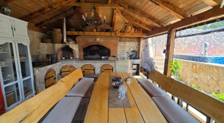 Lovely villa with jacuzzi & pool | Pets are welcome — photo 4