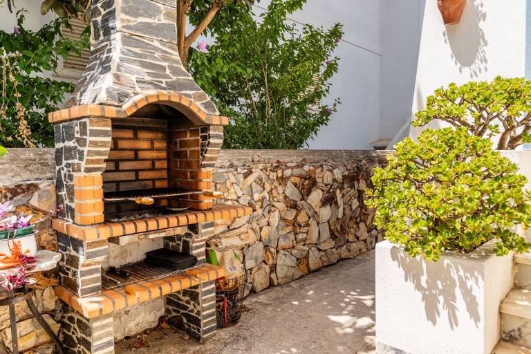 Fully equipped beautiful villa with terrace, fast internet & yard | Sea view | Perfect for remote work | Dogs allowed — photo 4
