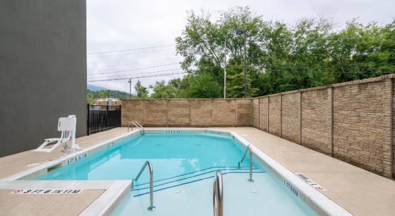 La Quinta Inn & Suites by Wyndham Chattanooga - Lookout Mtn — photo 5