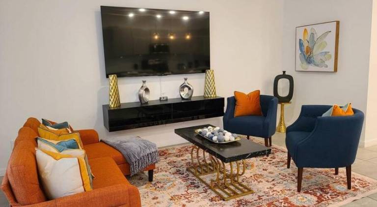 Charming vacation home with pool | Pet-friendly — photo 2