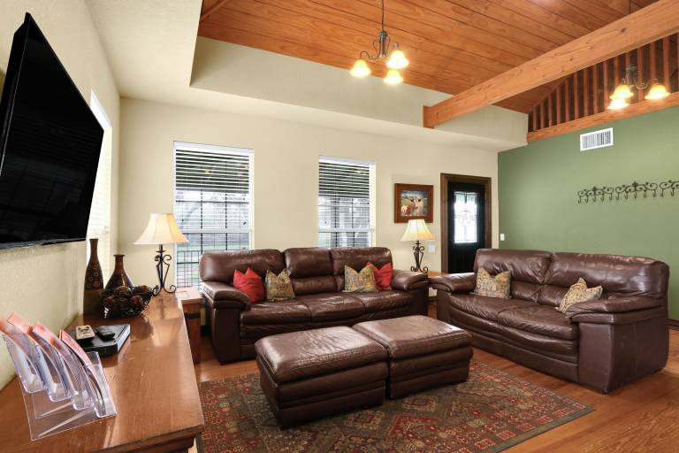 Lighthouse Hill Ranch - Green House — photo 2