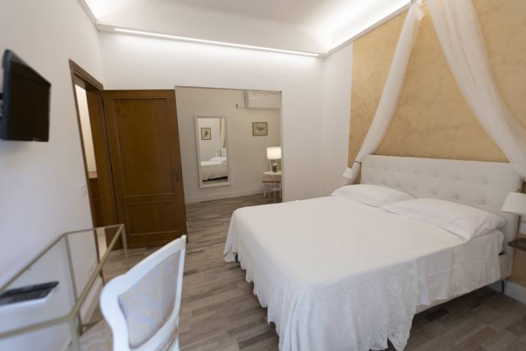 Family-oriented apartment | Next to Uffizi | Garden view | Pet-friendly — photo 5